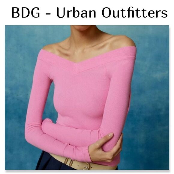 NWOT BDG Urban Outfitters Long Sleeve V-Neck Top - Picture 1 of 6